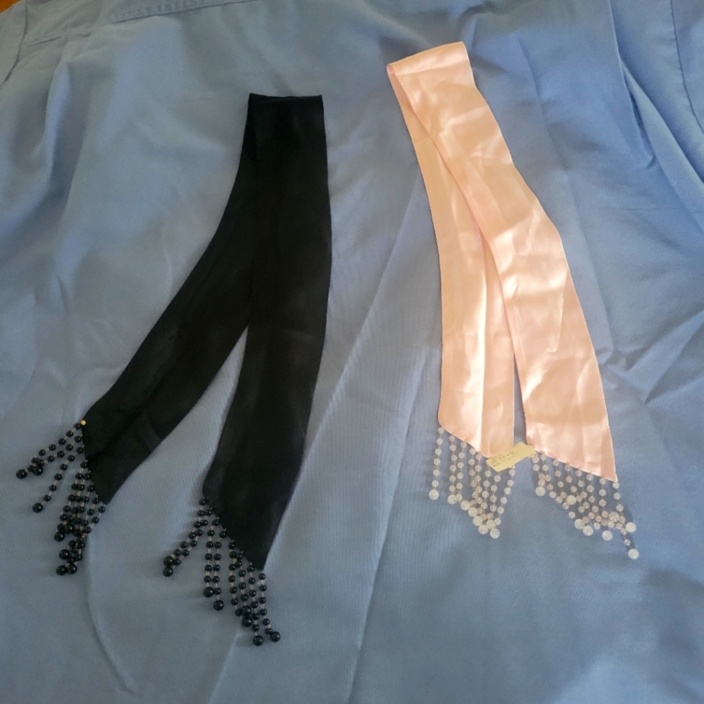 Elegant Collar Style Vintage HSN Black & Pink Beaded Scarves
